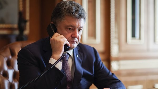 Entretien téléphonique entre Poutine et Porochenko sur la crise ukrainienne - ảnh 1